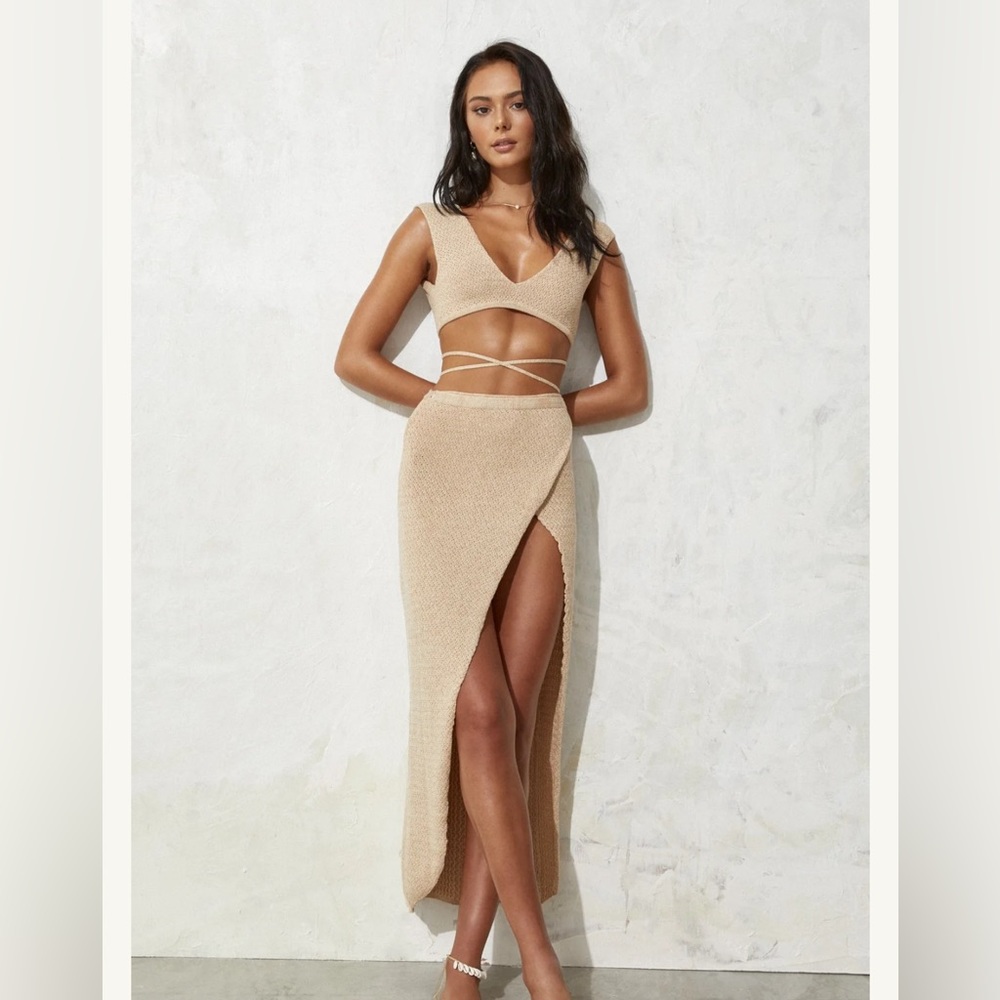 Flook the label Fia skirt size M color sand